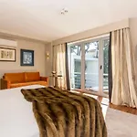 Casa Laranja Boutique House
