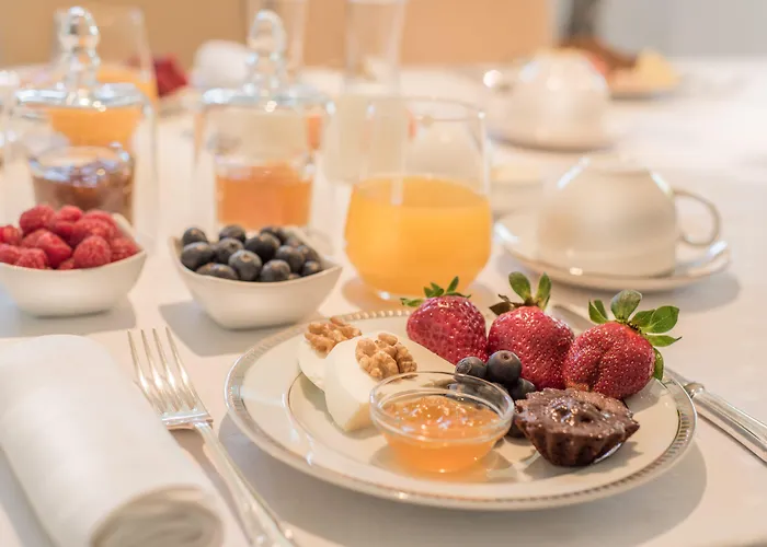 Casa Laranja Boutique House Cascaes