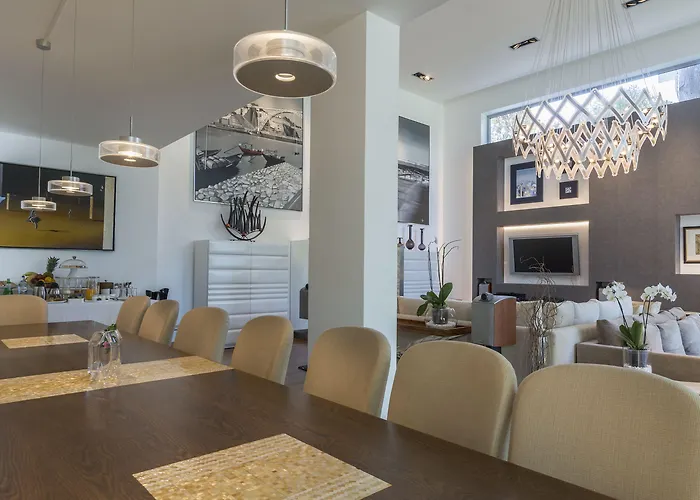 Casa Laranja Boutique House Cascaes