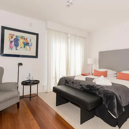 Casa Laranja 4*